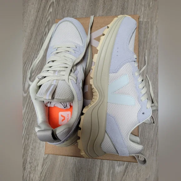 AuthenticVejaBrandShoes - Picture 5 of 14